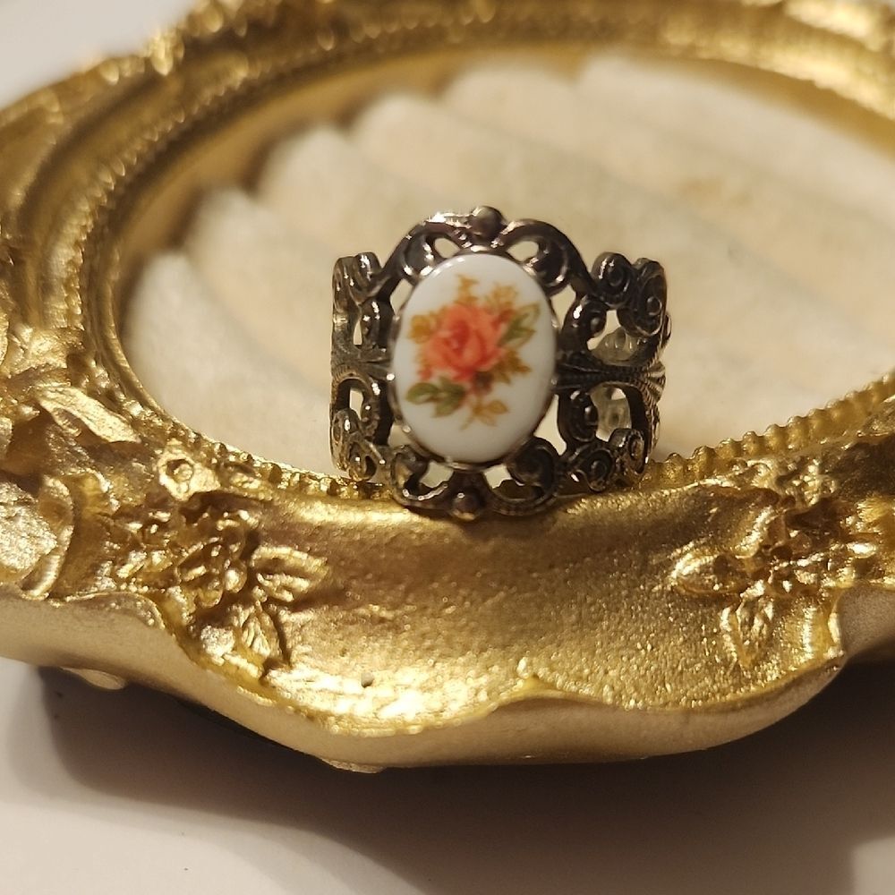 ANTIQUE Floral Porcelain Rose Silver  Filigree Ring - White and Pink adjustable
